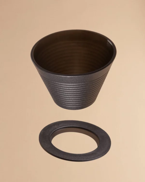 Mazelab SOLO V1 dripper Black Mazelab SOLO V1 pour over dripper in black